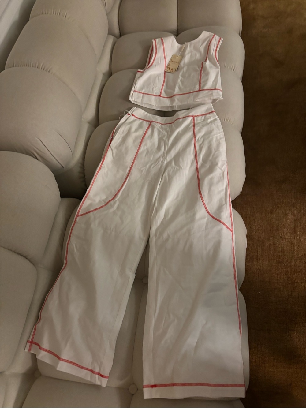 White Wide-Leg Pants & Cropped Tank Set with Pink Piping